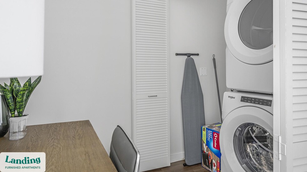 Building Photo - 2010 West End Ave