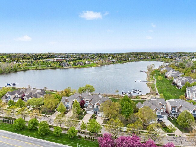 Building Photo - 24829 Reeds Pointe Dr