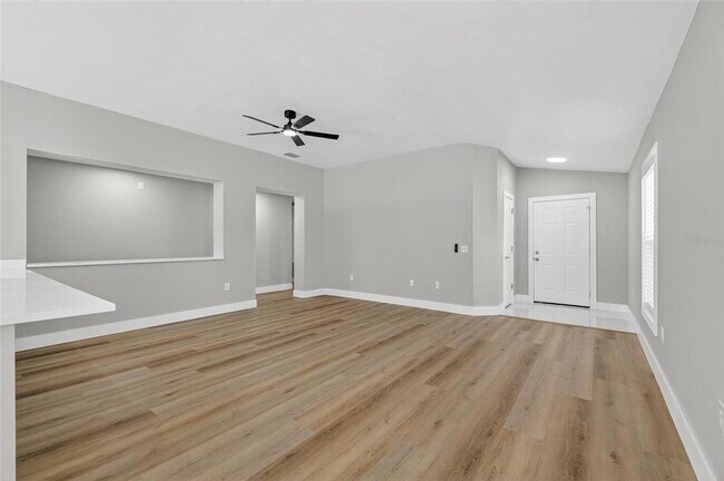 Building Photo - 10610 Boyette Creek Blvd