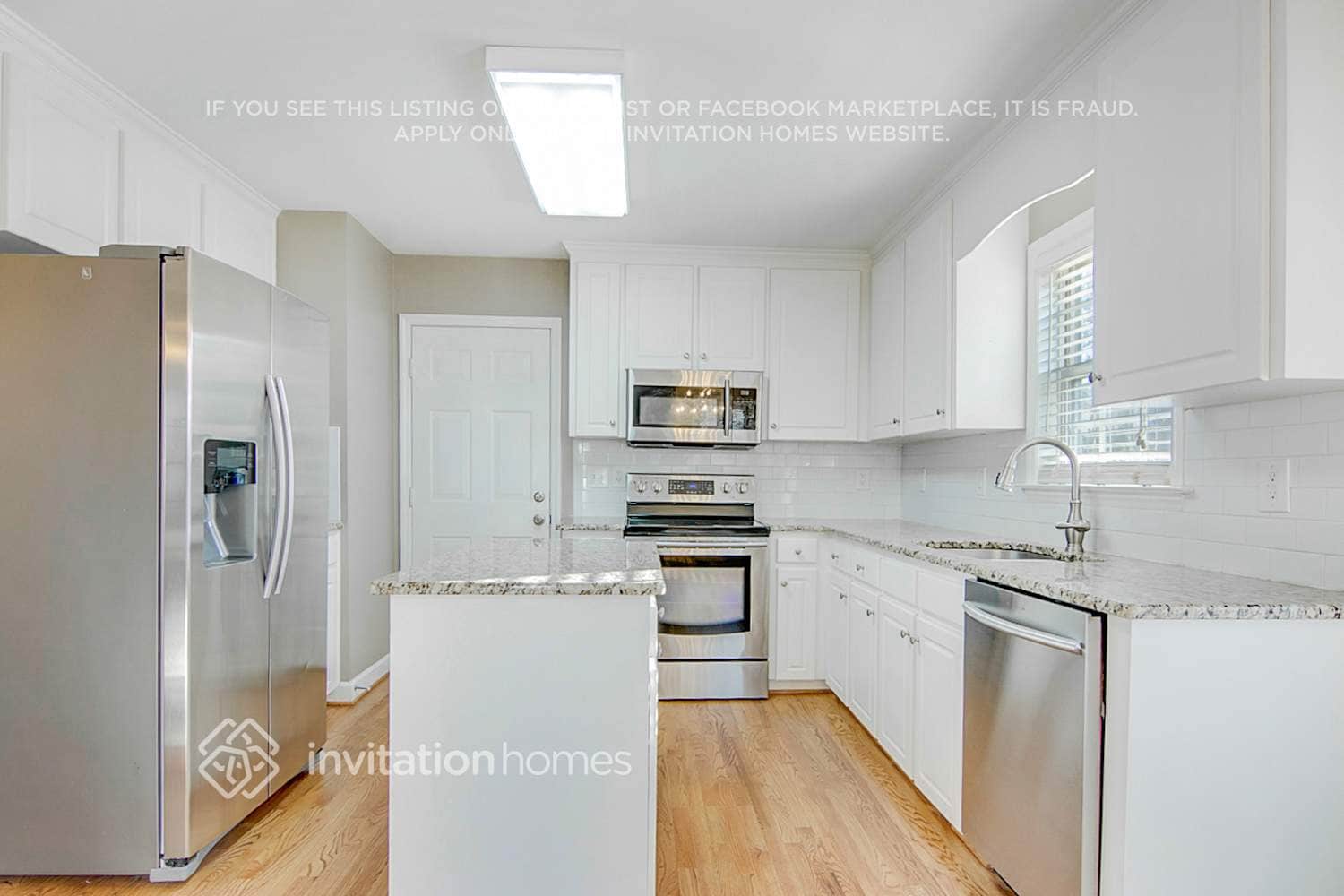 Building Photo - 100 White Cap Ln