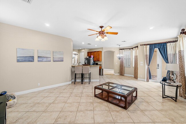 Building Photo - 8097 Via Bolzano