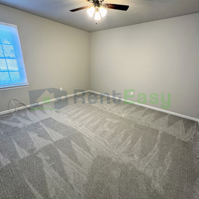 Building Photo - 1327 Hazel Ave