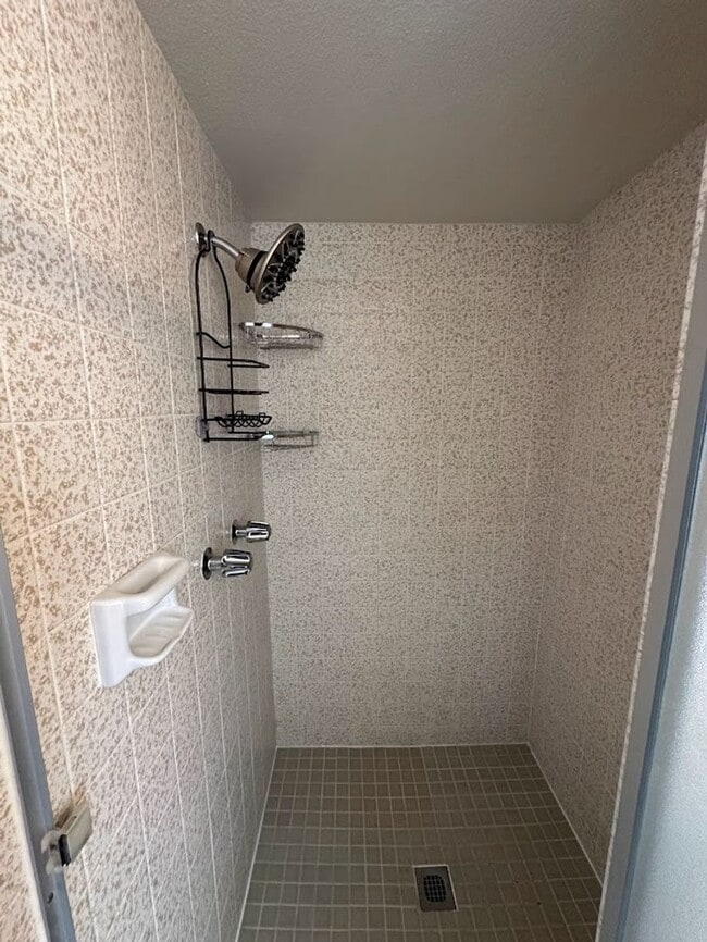 Building Photo - A place to Call Home in Westwood Manor!