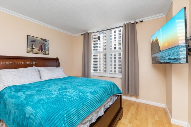 Building Photo - 230 174th St