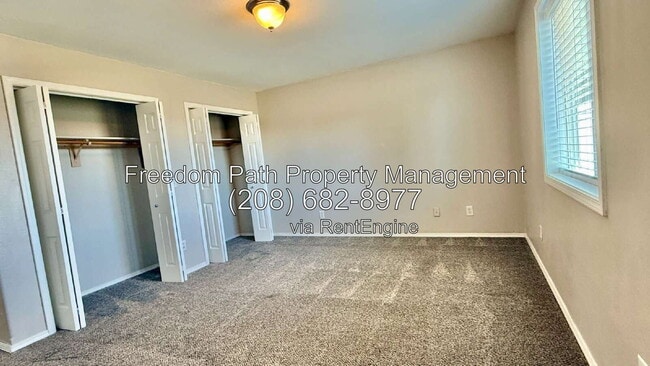 Building Photo - 13904 Cassia St