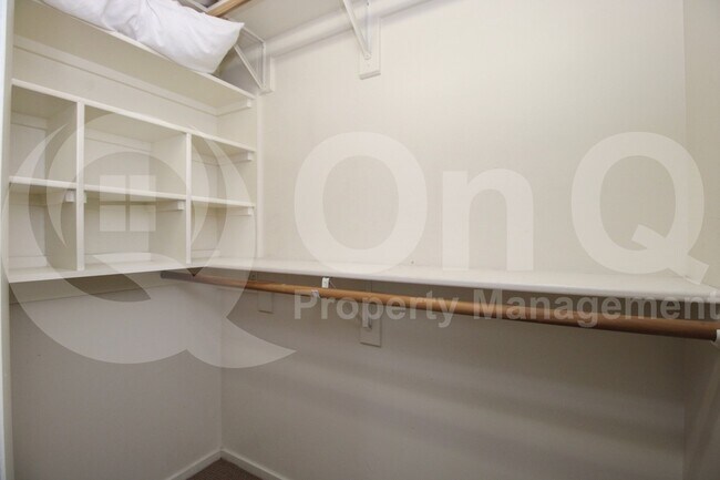 Building Photo - 7047 E Earll Dr