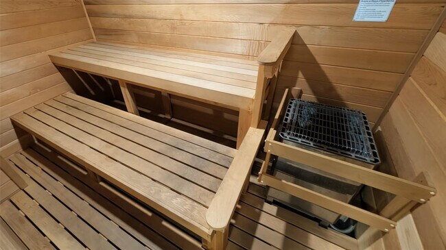 Building Photo - 1501 S Ocean Dr