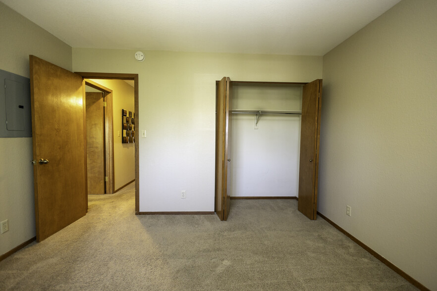 Bedroom 2 - 4415 Laguna Pl