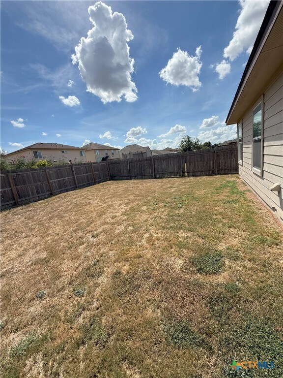 Building Photo - 760 Guna Dr