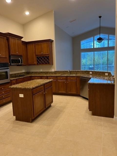 Building Photo - 10623 Pearl Berry Loop