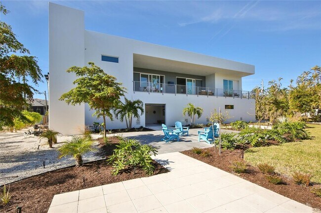 Building Photo - 3939 Higel Ave