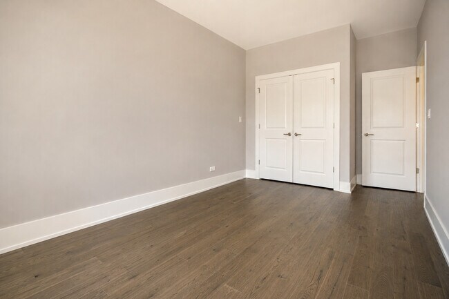 Building Photo - 4318 S Drexel Blvd