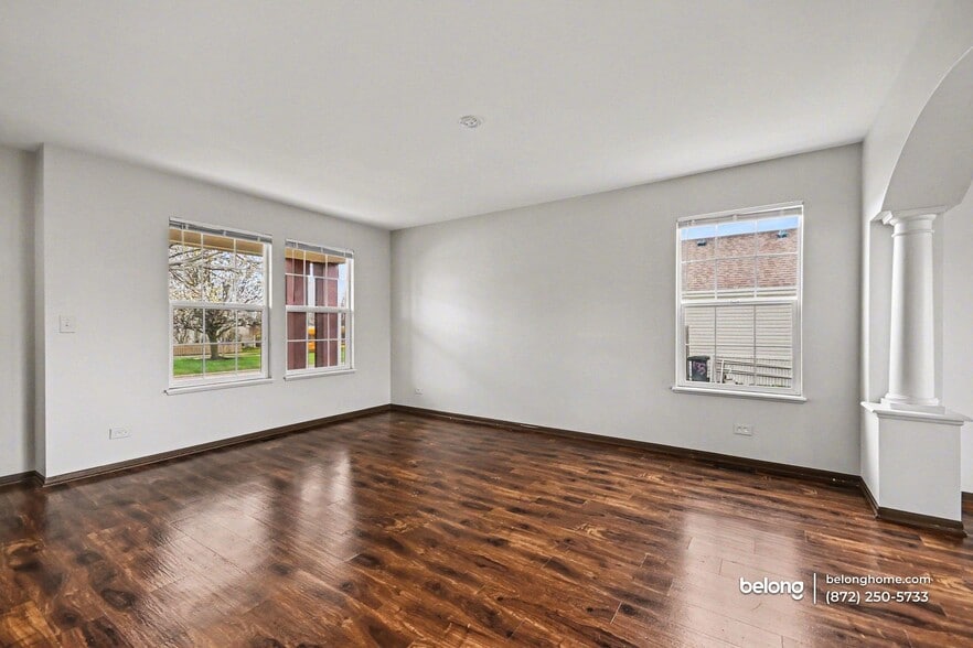 Building Photo - 631 Yoakum Blvd