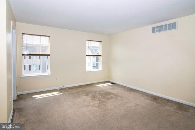 Building Photo - 517 Boxwood Ln