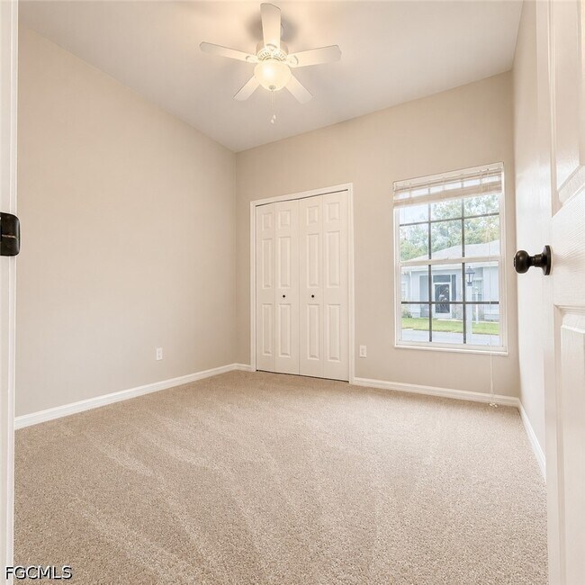 Building Photo - 10716 Blue Bimini Cir