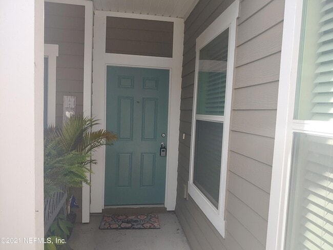 Building Photo - 340 Servia Dr