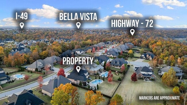 Building Photo - 504 NE Green Creek Rd