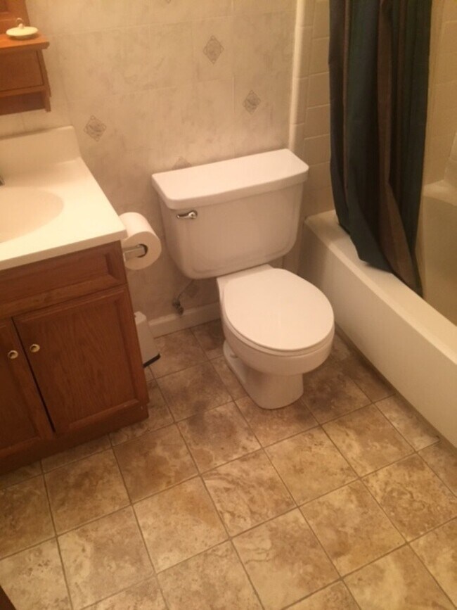 Building Photo - 1598 Kay Ave