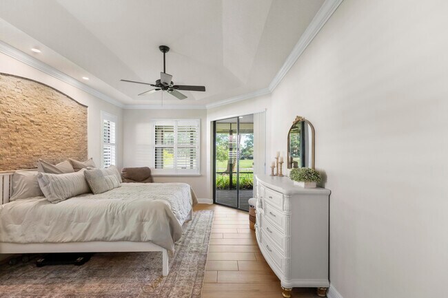 Building Photo - 1509 SW Mockingbird Cir