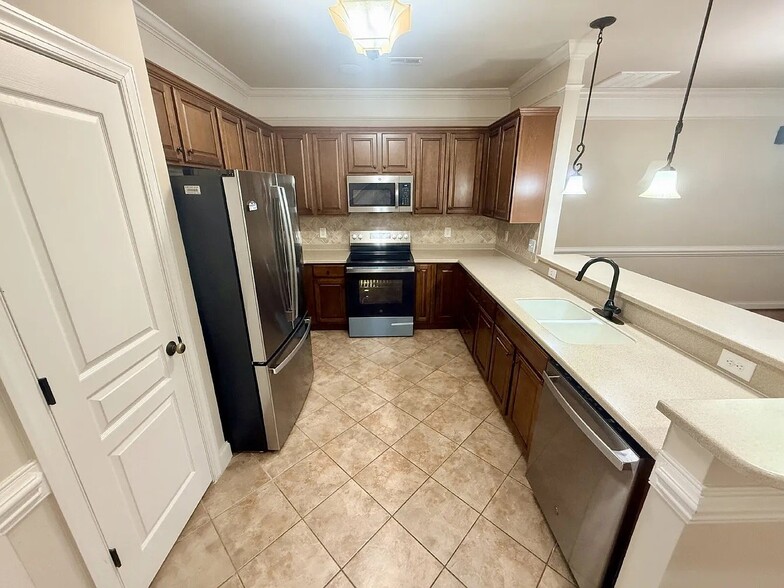 Building Photo - 328 Bahama Loop