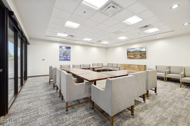 Building Photo - 6939 E Bramble Berry Ln