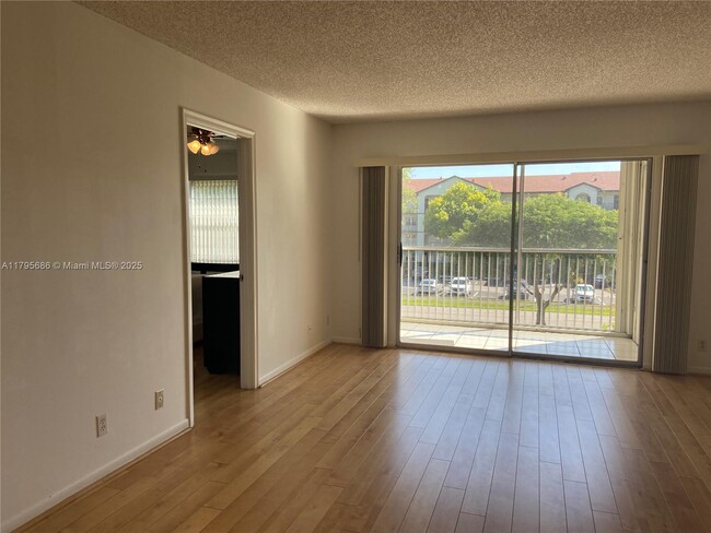 Building Photo - 1100 SW 128th Terrace