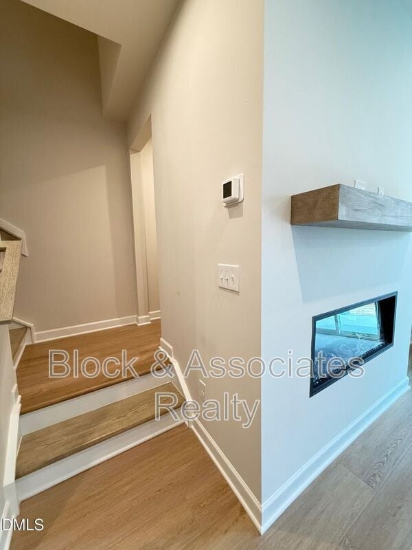 Building Photo - 216 Oak Summit Pl