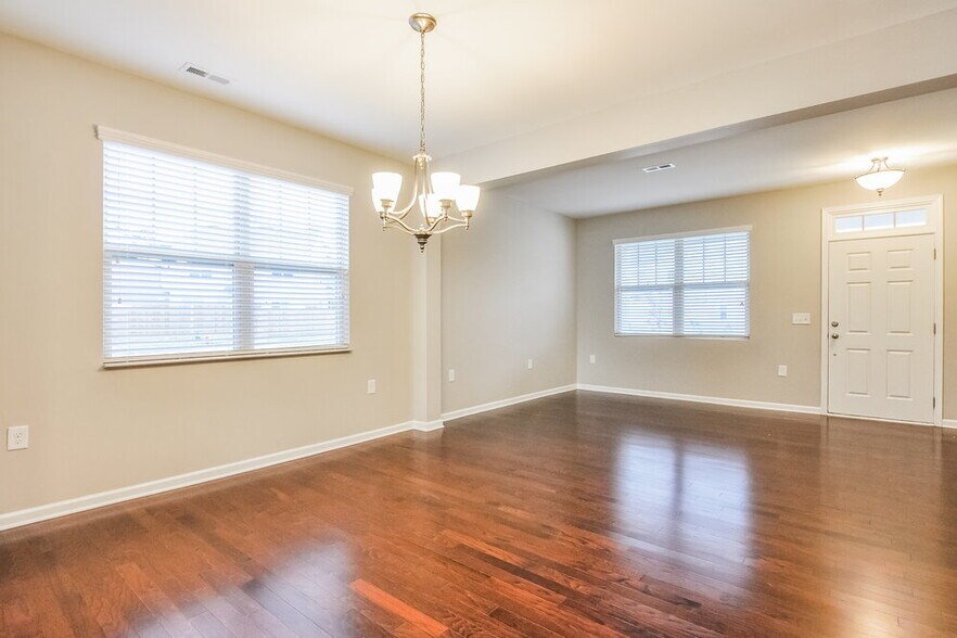 Building Photo - 600 Lavenham Ln