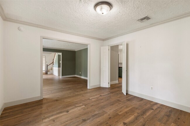 Building Photo - 8215 Winding Hill Ln