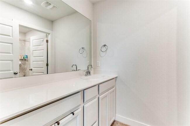 Building Photo - 7400 Wynkoop Ct
