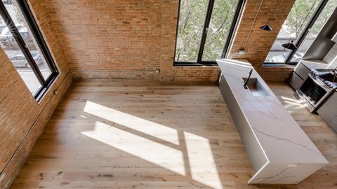 Building Photo - 729 N Sangamon St