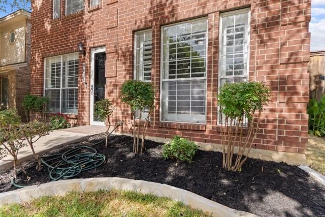 Building Photo - 9435 Blue Jay Way