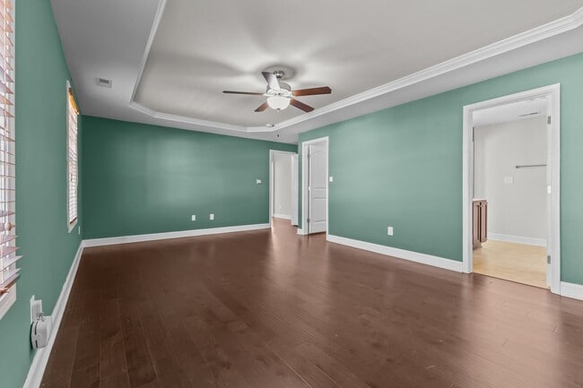 Building Photo - **SHOWINGS UNAVAILABLE UNTIL AUGUST 1ST!!!**
