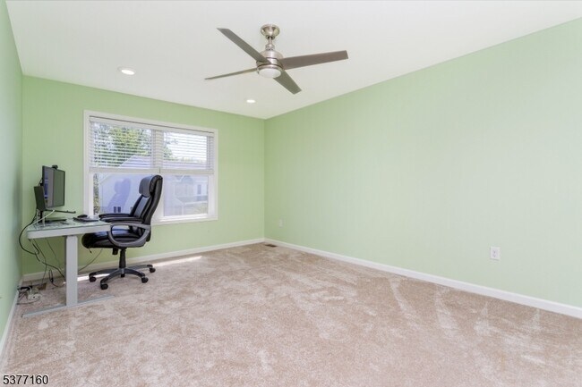 Building Photo - 24 DeCroce Ct