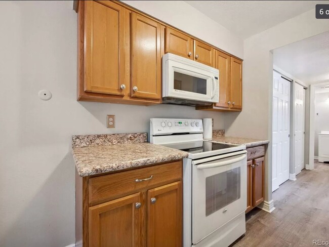 Building Photo - Charming 1-Bedroom Apartment in Denver – P...