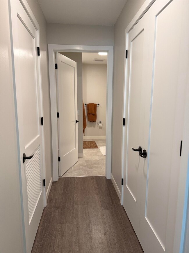 Building Photo - 18 Artisan Dr
