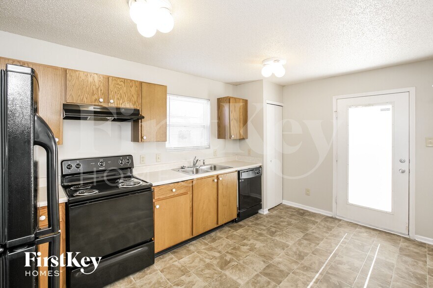 Building Photo - 6321 Monteo Dr