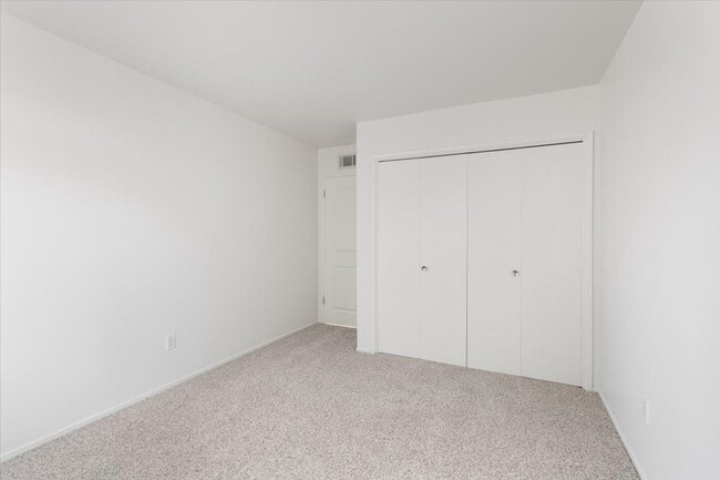 Building Photo - Beautiful Torrance Home