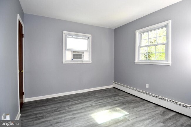 Building Photo - 14105 Robinson Ct