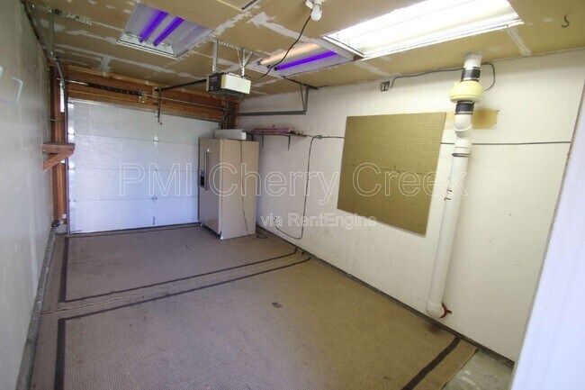 Building Photo - 1875 S Ivory Ct