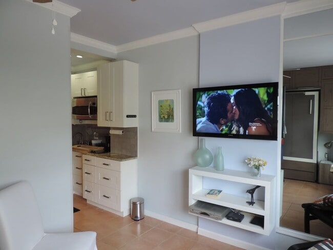 Building Photo - 918 Ocean Dr