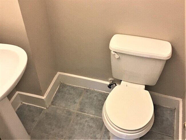 Building Photo - 5122 Summit Lodge Dr