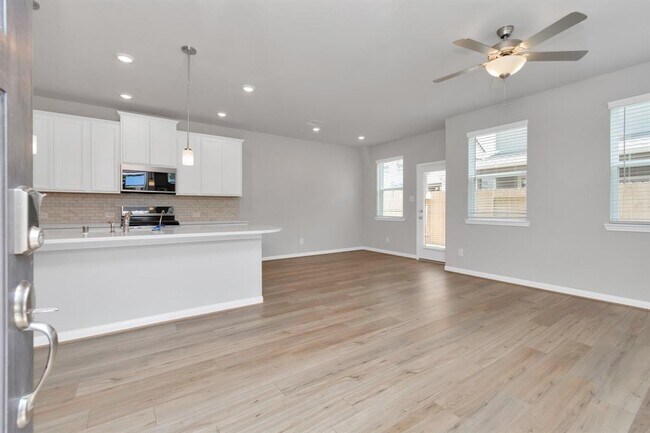 Building Photo - 1510 Parkland Oak Dr