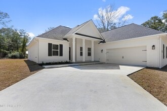 Building Photo - 9493 W Palm Ln