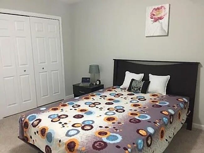 Building Photo - Executive Living at Its Finest — Okemos, MI