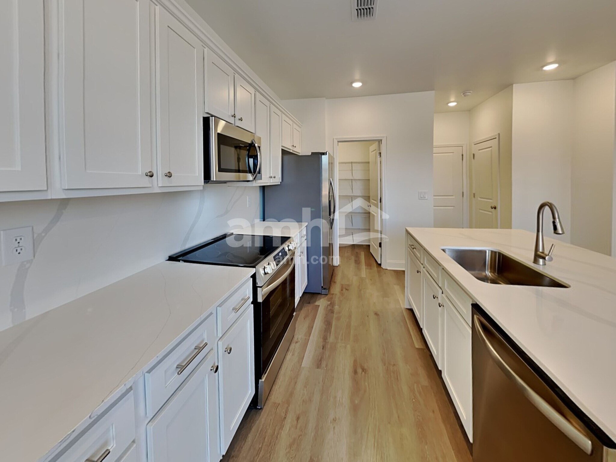 Building Photo - 1448 Aquamarine Dr