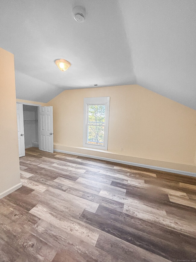 Building Photo - 358 Pomeroy Ave