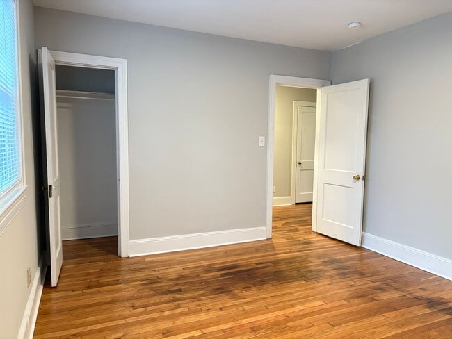 Building Photo - MOVE IN SPECIAL: 3 Bedroom, 2 Bathroom House in Eden!