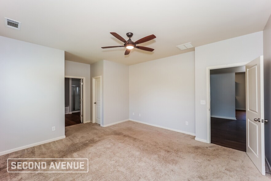 Building Photo - 4080 Clay Ct SE