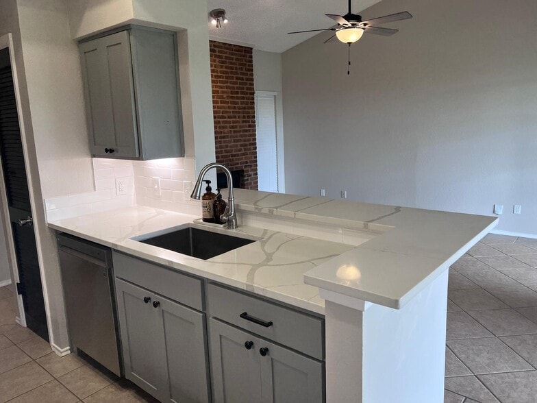 Building Photo - 1734 Ascension Point Dr